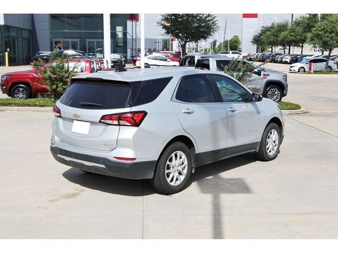 Used 2022 Chevrolet Equinox LT AWD/4WD image 5