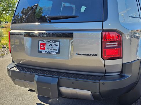 Used 2026 Toyota Land Cruiser w/ Premium Package AWD/4WD image 13