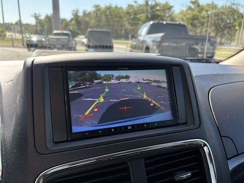 Used 2019 Dodge Grand Caravan SE w/ Power Convenience Group I FWD image 32