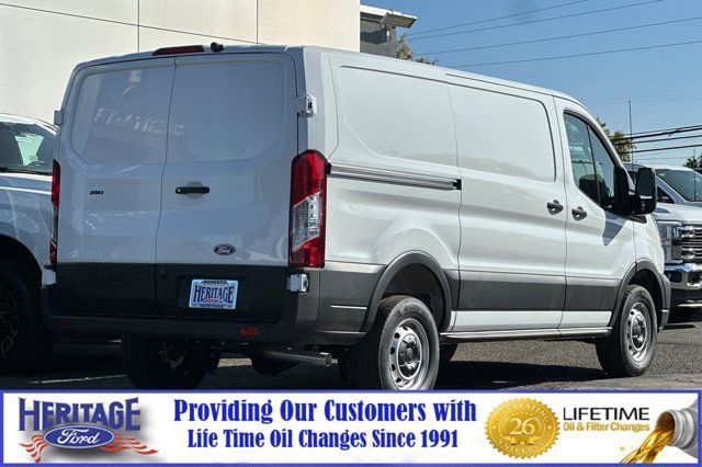 New 2027 Ford Transit 250 Low Roof w/ Load Area Protection Package RWD image 4
