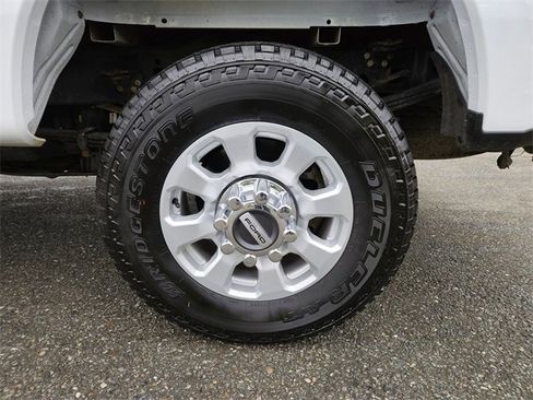 Used 2023 Ford F350 XLT w/ FX4 Off-Road Package image 8