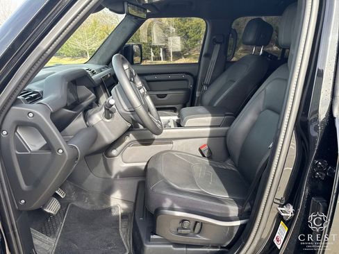 Used 2025 Land Rover Defender 110 X image 9