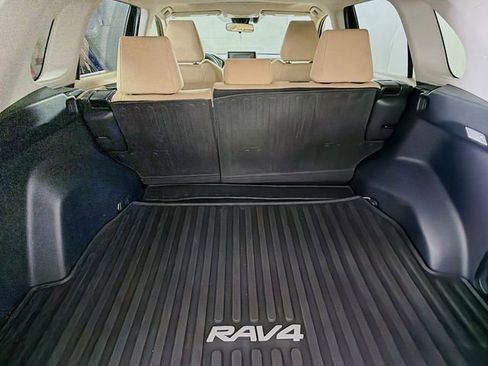 Used 2020 Toyota RAV4 XLE w/ Convenience Package AWD/4WD image 27