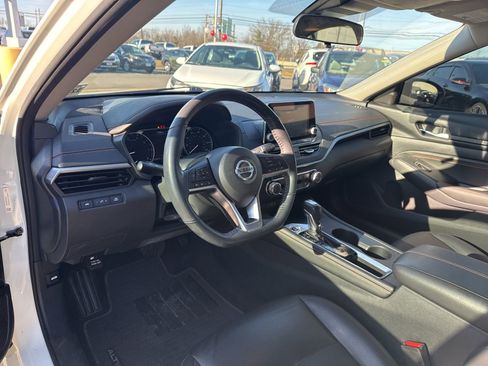 Used 2022 Nissan Altima 2.5 SR image 11