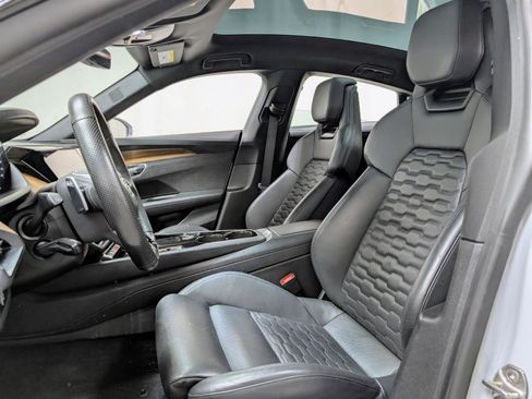 Used 2023 Audi e-tron GT Premium Plus image 15