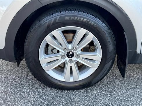 Used 2018 Kia Sportage LX FWD image 9