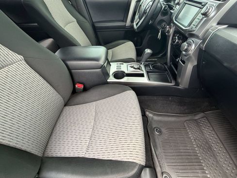Used 2018 Toyota 4Runner SR5 RWD image 28