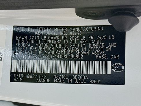 Used 2025 Lexus ES 350 w/ Accessory Package (Z2) image 30