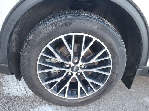 Used 2023 Ford Escape SE w/ PHEV Premium Package image 17