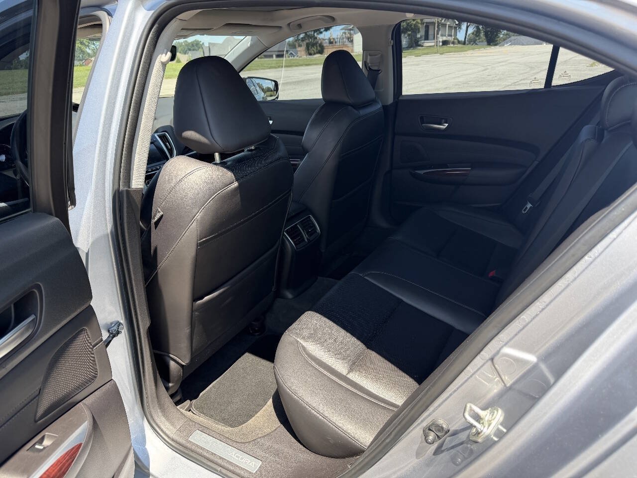 Used 2015 Acura TLX w/ Technology Package FWD image 13