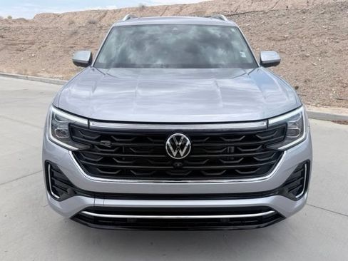 Used 2024 Volkswagen Atlas SEL Premium R-Line AWD/4WD image 2