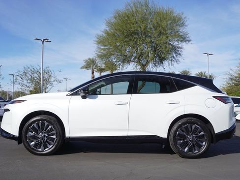 New 2026 Nissan Murano Platinum w/ Cargo Package AWD/4WD image 2