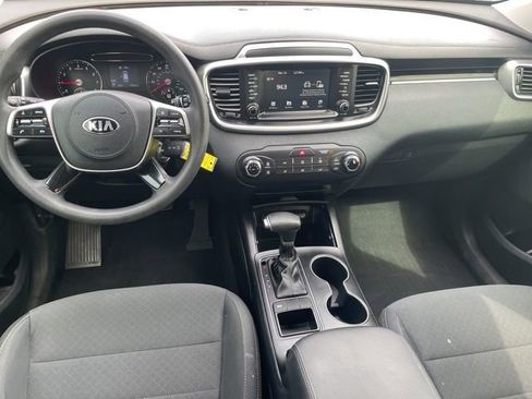 Used 2020 Kia Sorento L image 3