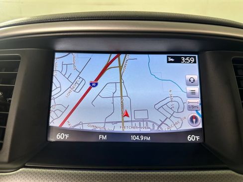 Used 2020 Nissan Pathfinder SL AWD/4WD image 33