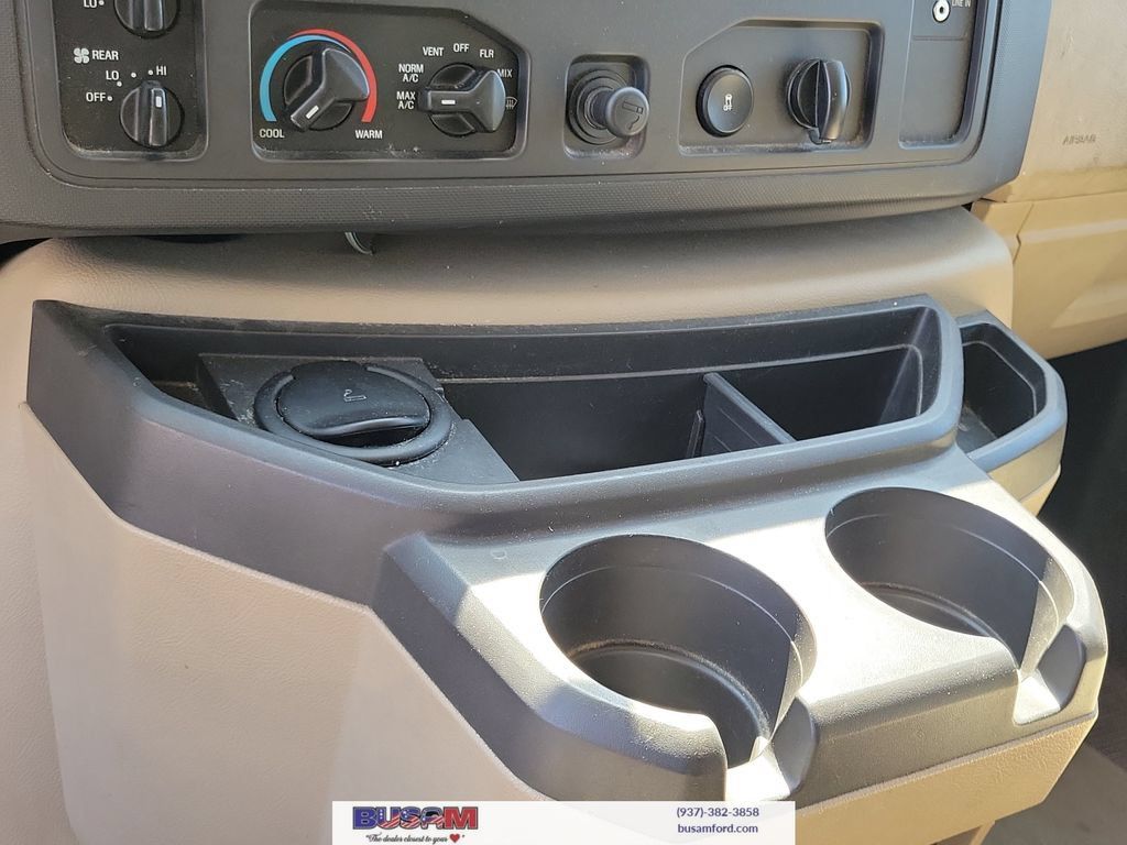 Used 2009 Ford E-350 and Econoline 350 XLT RWD image 26