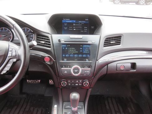 Used 2019 Acura ILX FWD image 16