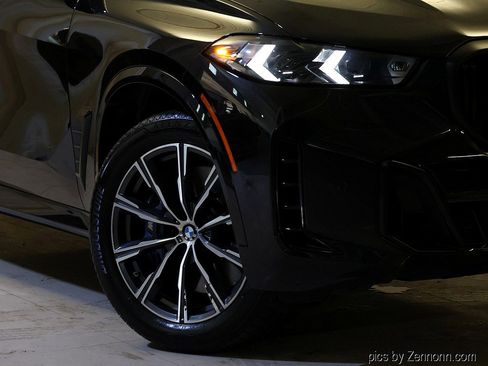 Certified 2025 BMW X5 M60i w/ Executive Package image 3