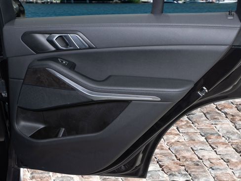 Used 2022 BMW X5 sDrive40i w/ Premium Package image 15