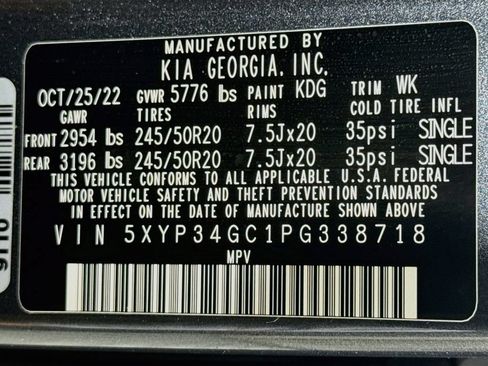 Used 2023 Kia Telluride EX w/ EX Captain's Chair Package FWD image 17