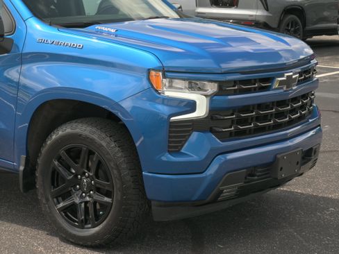 Used 2024 Chevrolet Silverado 1500 RST AWD/4WD image 28
