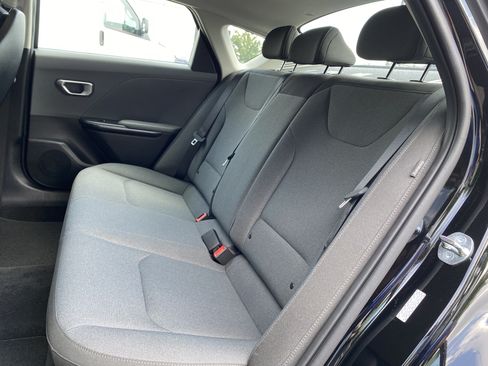 Used 2025 Kia K4 FWD image 34
