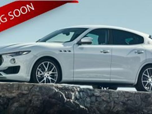 Used 2017 Maserati Levante S AWD/4WD image 1