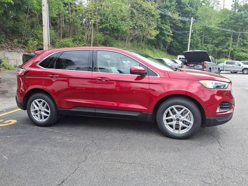 Certified 2024 Ford Edge SEL w/ Convenience Package AWD/4WD image 9