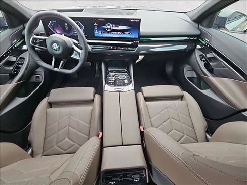 Certified 2026 BMW 530i w/ M Sport Package RWD image 17