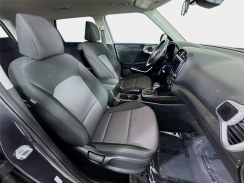 Certified 2024 Kia Soul LX w/ Option Group 015 FWD image 25