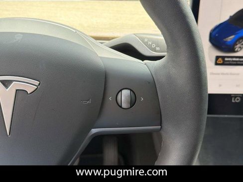 Used 2024 Tesla Model Y Long Range AWD/4WD image 26