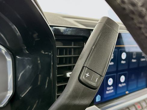 Used 2022 Chevrolet Silverado 1500 LT image 25