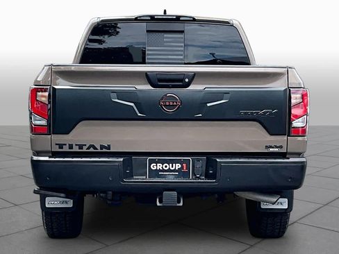 Used 2023 Nissan Titan PRO-4X w/ Pro-4x Convenience Package AWD/4WD image 5