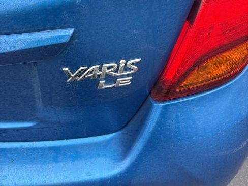 Used 2017 Toyota Yaris LE image 3