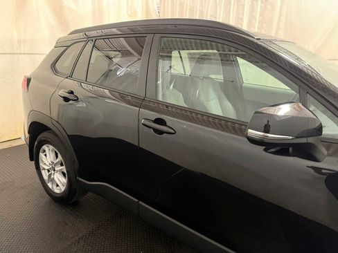 Certified 2022 Toyota Corolla Cross LE image 11