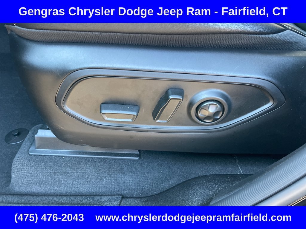 Used 2025 Jeep Grand Cherokee Limited AWD/4WD image 48