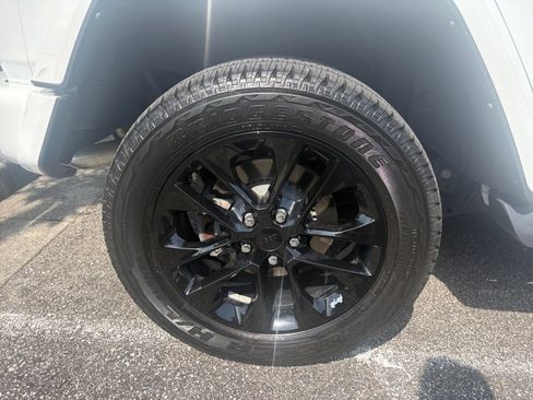 Used 2021 Jeep Wrangler Unlimited Sahara AWD/4WD image 26