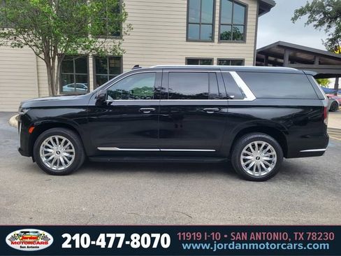 Used 2023 Cadillac Escalade ESV Premium Luxury RWD image 2