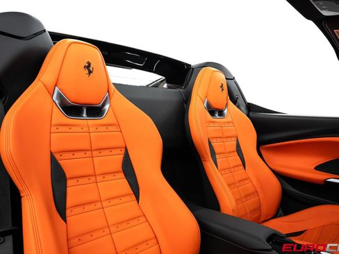 Used 2025 Ferrari 296 GTS RWD image 40