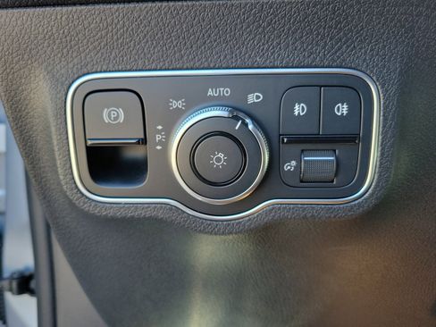 Certified 2026 Mercedes-Benz GLB 250 image 25