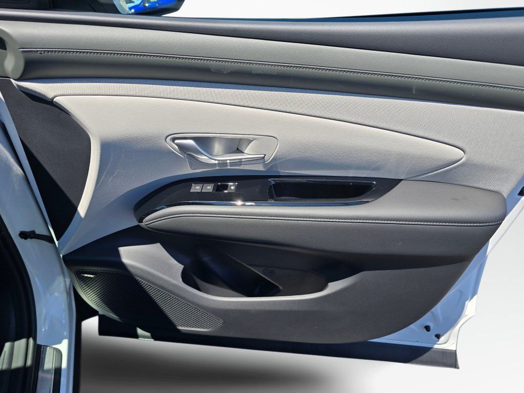 New 2026 Hyundai Tucson Limited w/ Tow & Go Package AWD/4WD image 43