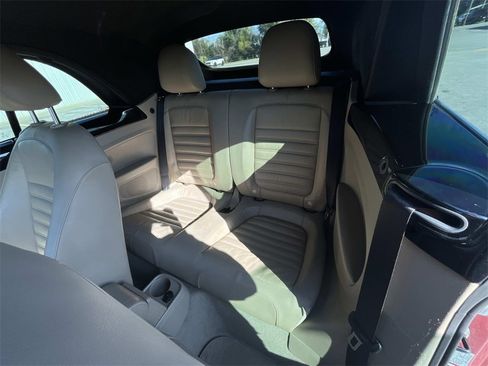 Used 2013 Volkswagen Beetle 2.0T image 13