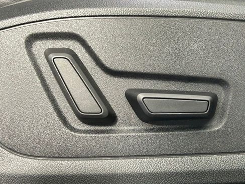 Used 2023 Audi A6 2.0T Premium w/ Convenience Package image 11