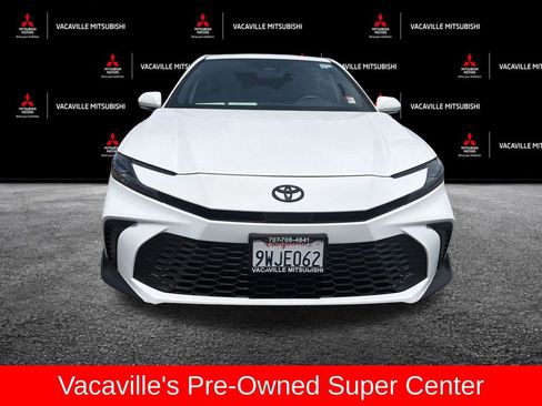 Used 2026 Toyota Camry SE FWD image 8