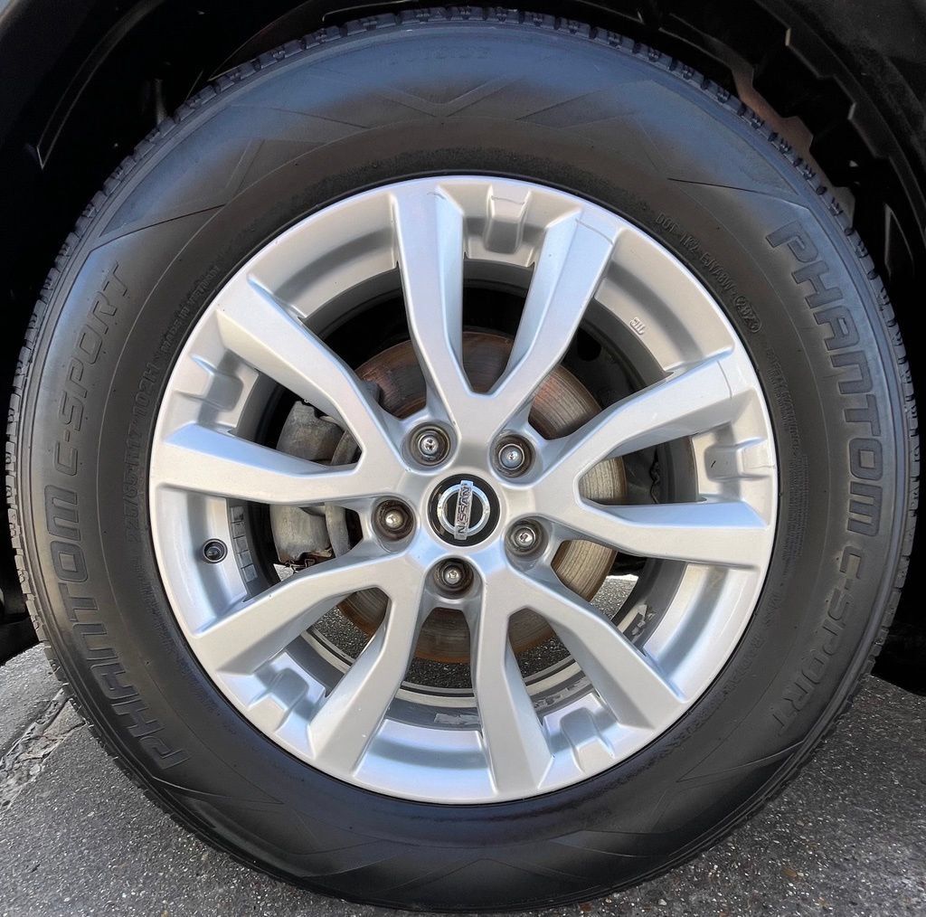 Used 2017 Nissan Rogue SV FWD image 10