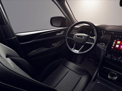 New 2026 Jeep Grand Cherokee L 4WD image 38