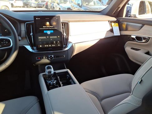 New 2026 Volvo XC90 B6 Plus w/ Protection Package Premier AWD/4WD image 10