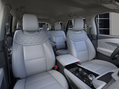 New 2026 Ford Explorer Platinum w/ LUX Leather Package AWD/4WD image 10