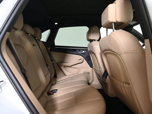 Certified 2023 Porsche Macan Turbo image 19