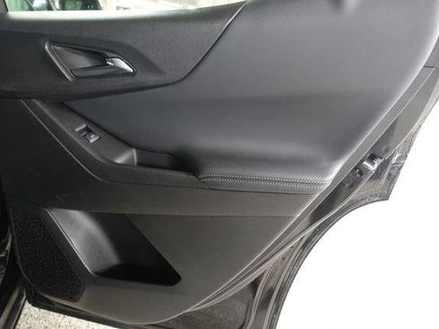 Used 2025 Chevrolet Equinox LT FWD image 21
