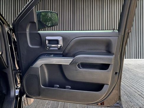 Used 2018 Chevrolet Silverado 1500 LT w/ All Star Edition image 26